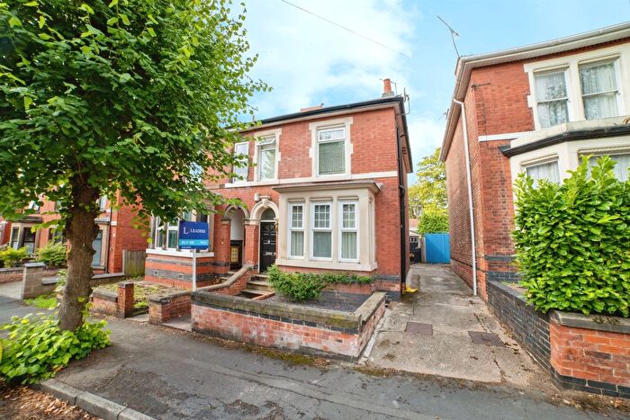 3 Bedroom Semi-Detached House For Sale In Vicarage Avenue, Derby, DE23