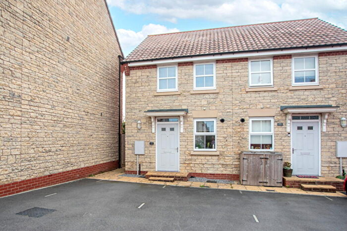 2 Bedroom Semi Detached House For Sale In Dew Way, Calne, SN11