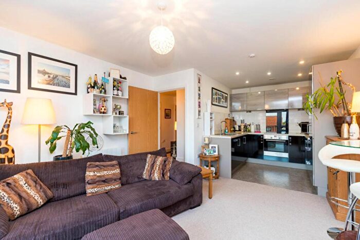 1 Bedroom Flat For Sale In Atlas Way, Oakgrove, MK10