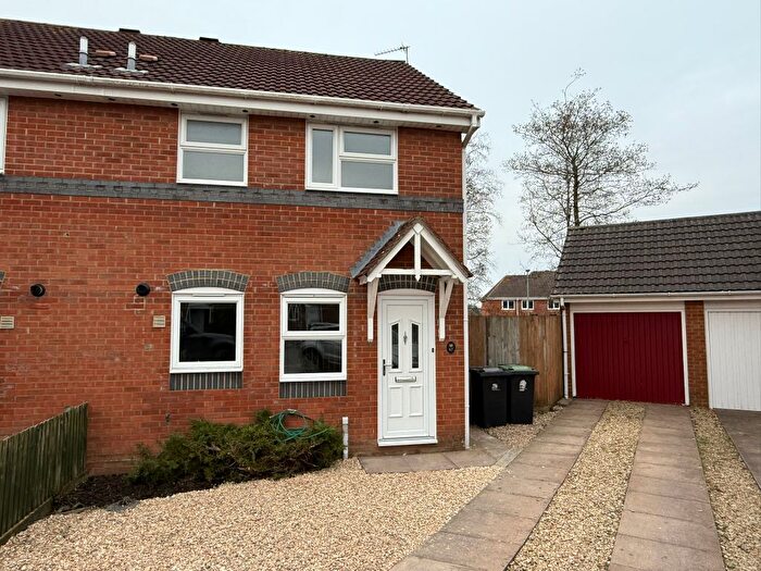 3 Bedroom Semi-Detached House To Rent In Cloverfields, Gillingham, SP8