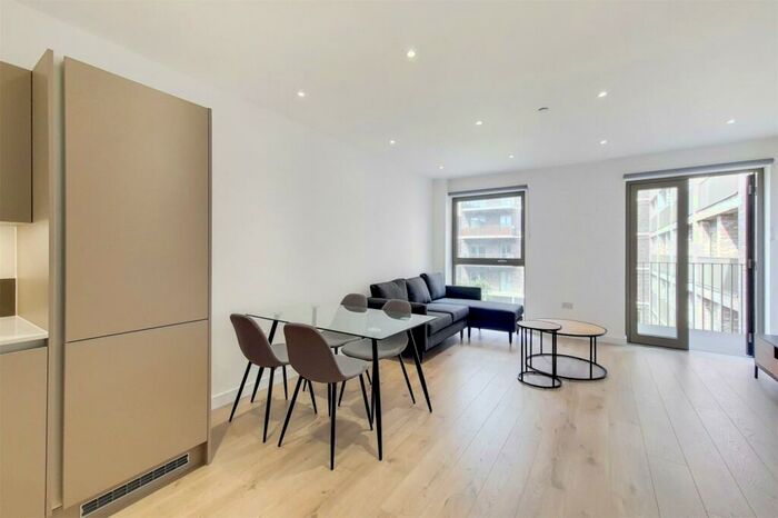 2 Bedroom Apartment To Rent In Atlantis Avenue, London, E16