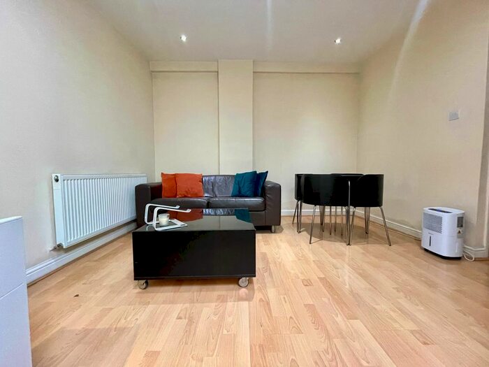 1 Bedroom Flat To Rent In Kimber Road, Wandsworth, SW18