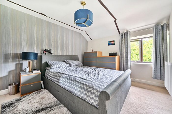 3 Bedroom Barn Conversion For Sale In Rocombe Court, Stokeinteignhead, TQ12