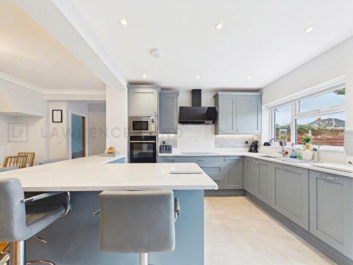 4 Bedroom End Of Terrace House To Rent In Exmouth Road, Ruislip, HA4