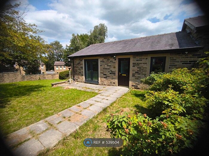 2 Bedroom Flat To Rent In Moorfield Place Idle Village, Bradford, BD10