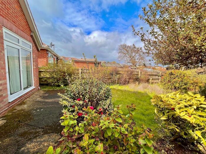 3 Bedroom Detached Bungalow For Sale In Winifred Way, CaisterOnSea