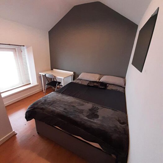 5 Bedroom House To Rent In Nicholl Street, Mount Pleasant, SA1