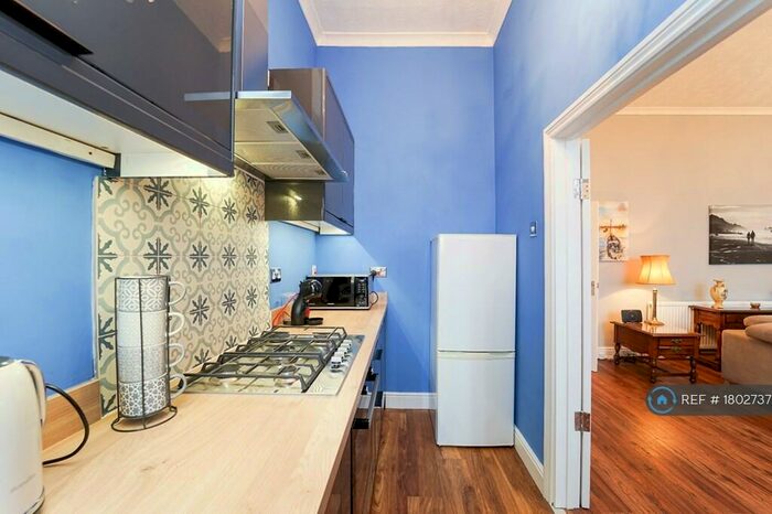 2 Bedroom Flat To Rent In South Road, Weston Super Mare, BS23