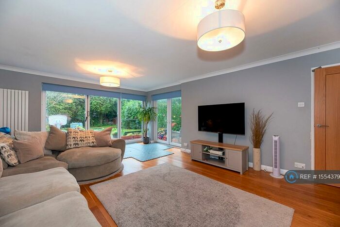 4 Bedroom Detached House To Rent In Albury Avenue, Cheam, Sutton, SM2