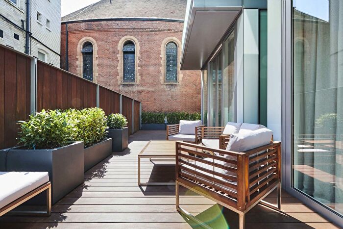 3 Bedroom Flat To Rent In Duke Street, London, W1K