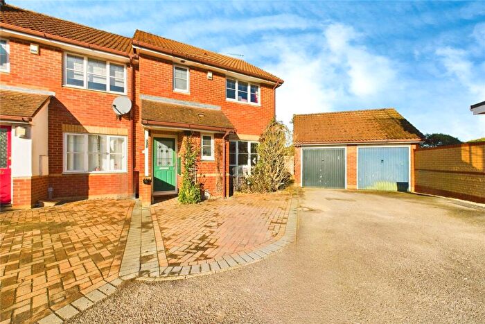 3 Bedroom Semi-Detached House For Sale In Woodfield Way, Theale, Reading, Berkshire, RG7