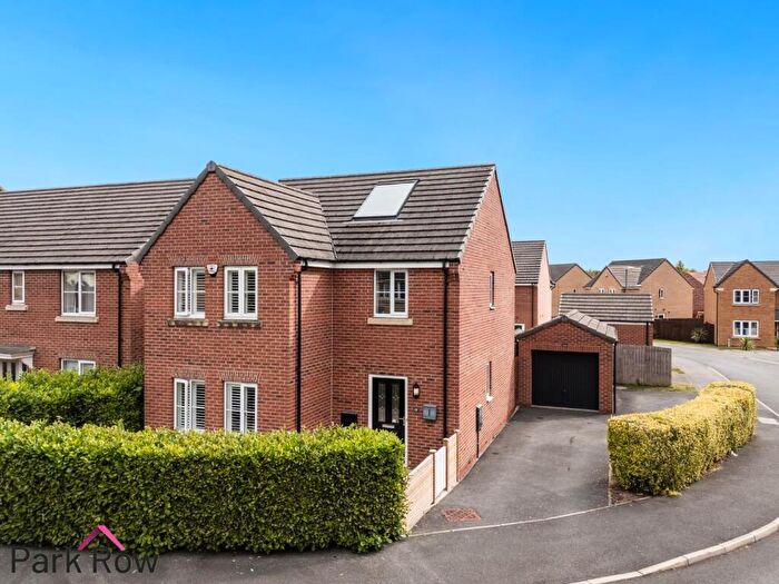 3 Bedroom Detached House For Sale In Southlands Close, South Milford, Leeds, LS25