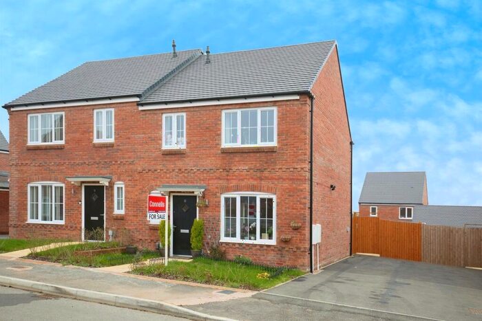 3 Bedroom Semi-Detached House For Sale In Poulson Road, Houlton, Rugby, CV23