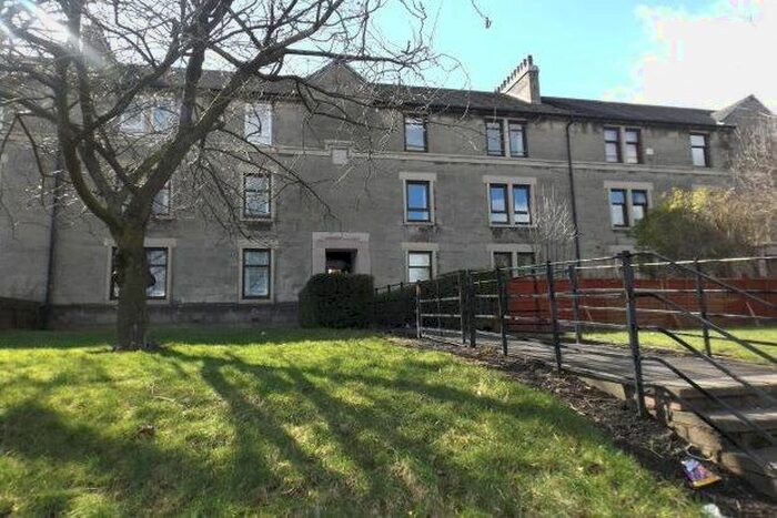 2 Bedroom Flat To Rent In Moncur Crescent, Dundee, DD3