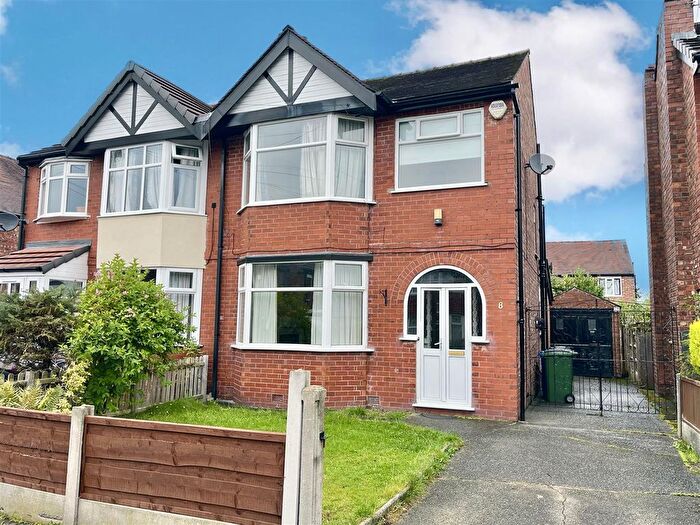 3 Bedroom Semi-Detached House To Rent In Denstone Avenue, Urmston, Manchester, M41