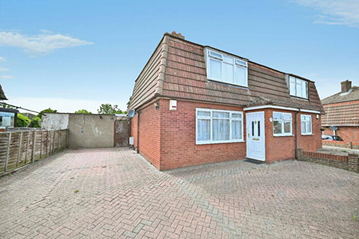 3 Bedroom Semi-Detached House For Sale In Harrison Drive, High Halstow, Rochester, ME3