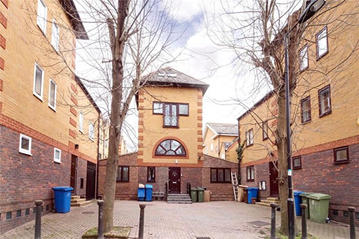 1 Bedroom Apartment To Rent In Middleton Drive, London, SE16