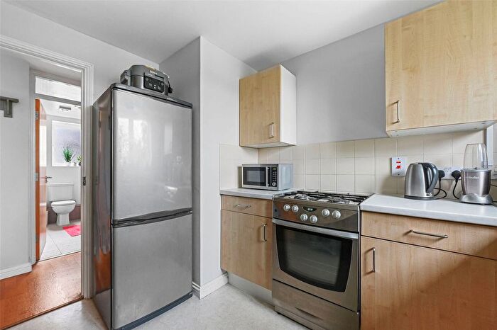 1 Bedroom Flat For Sale In Eastway, Hackney, London, E9