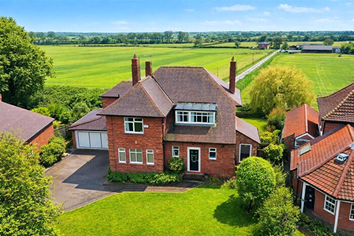 4 Bedroom Detached House For Sale In Coniscliffe Road, Darlington, DL3