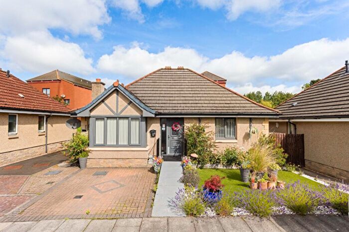 3 Bedroom Detached Bungalow For Sale In Happy Valley Road, Blackburn, EH47