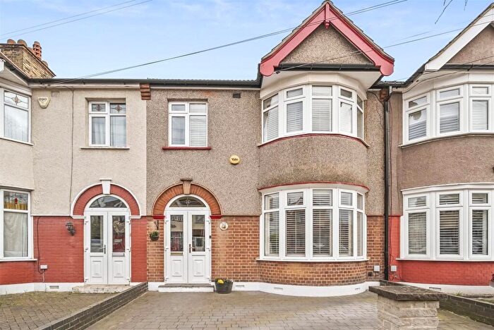 4 Bedroom House For Sale In Eton Road, Ilford, IG1