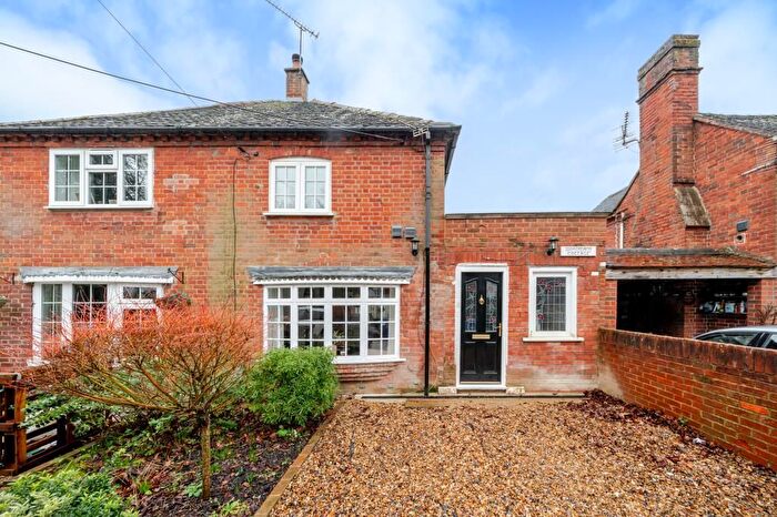 3 Bedroom Semi-Detached House For Sale In Maidenhead, Berkshire, SL6
