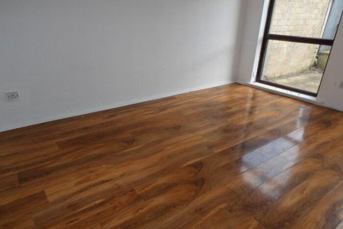 3 Bedroom Mews To Rent In Heys Close, Blackburn, BB2