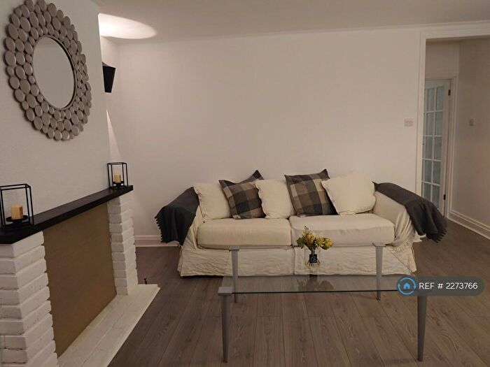 2 Bedroom Terraced House To Rent In Dennis Way, Slough, SL1