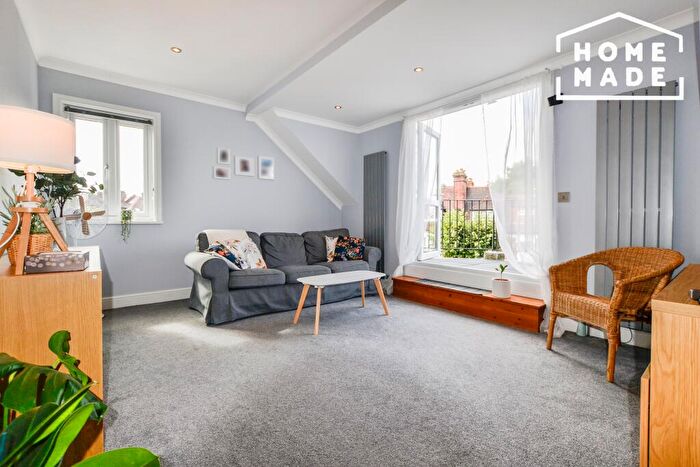 2 Bedroom Flat To Rent In Blenheim Gardens, Willesden Green, NW2