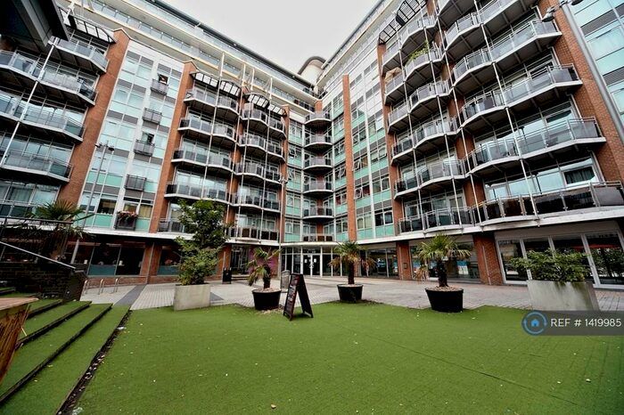 2 Bedroom Flat To Rent In Stratford, London, E15