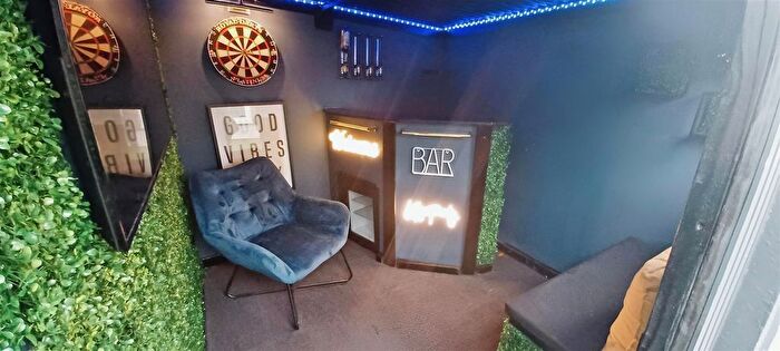 2 Bedroom End Of Terrace House For Sale In St. Pauls Close, Rochester, ME2