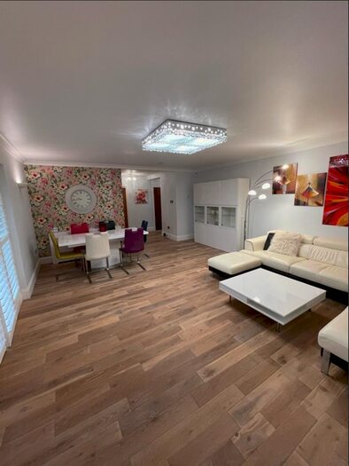 2 Bedroom Flat To Rent In Bermuda House, Mount Park Road, Harrow, Greater London, HA1