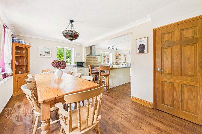 4 Bedroom Detached House For Sale In Yarmouth Road, Blofield, Norwich, NR13