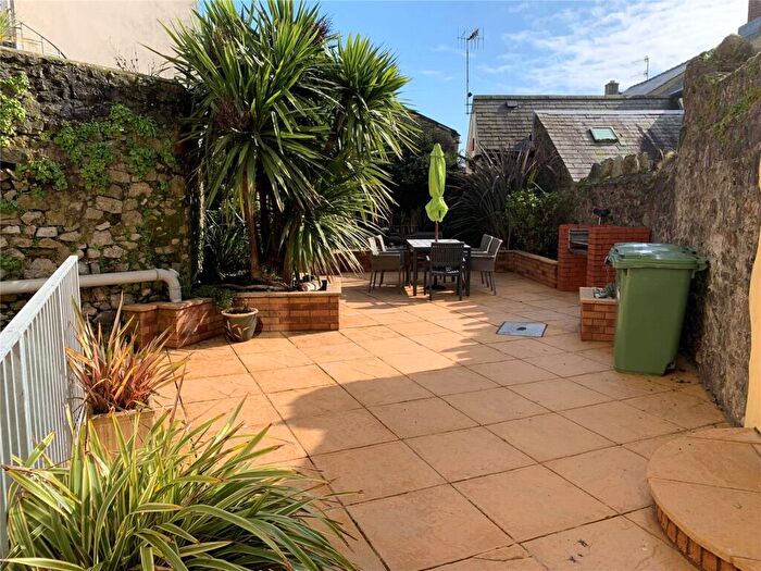 1 Bedroom Flat For Sale In Tudor Square, Tenby, Pembrokeshire, SA70