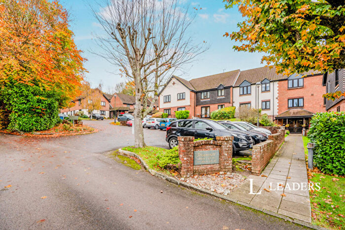 1 Bedroom Flat To Rent In Rosecott, Havant Road, PO8