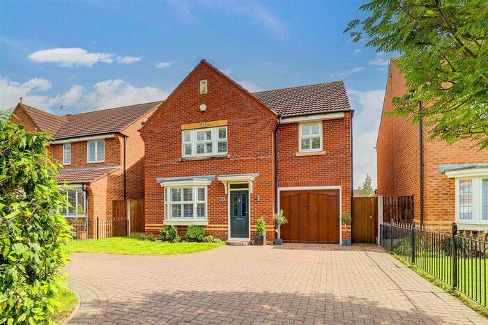 4 Bedroom Detached House For Sale In Newton Close, Lowdham, Nottinghamshire, NG14