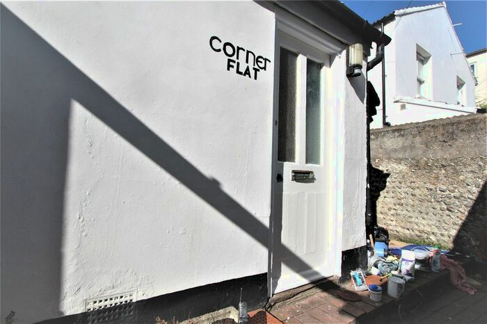 Studio To Rent In Western Place, Worthing, BN11