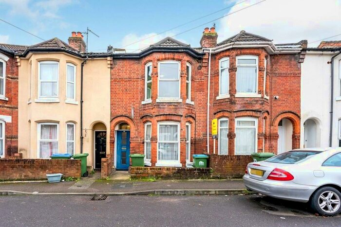 2 Bedroom Flat To Rent In Livingstone Road, Southampton, Hampshire, SO14