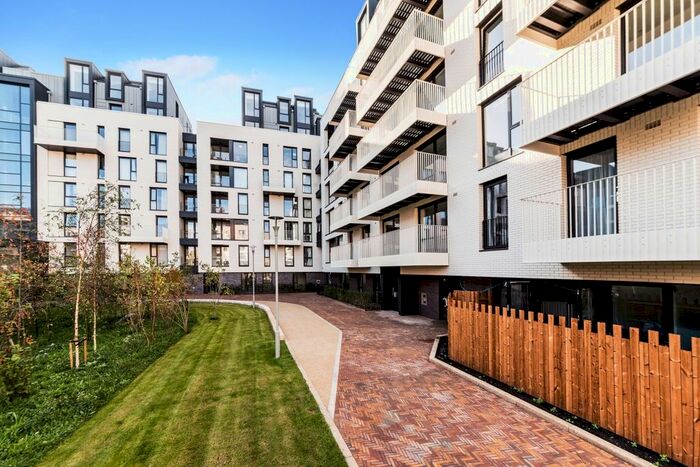 1 Bedroom Flat To Rent In Waterman House, New Garden Quarter, Stratford, E15