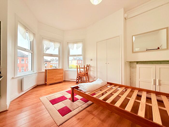 Studio To Rent In Brownhill Road, London, SE6