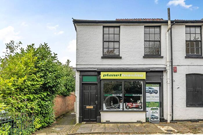 2 Bedroom Flat To Rent In Stanmore Hll, Stanmore, HA7