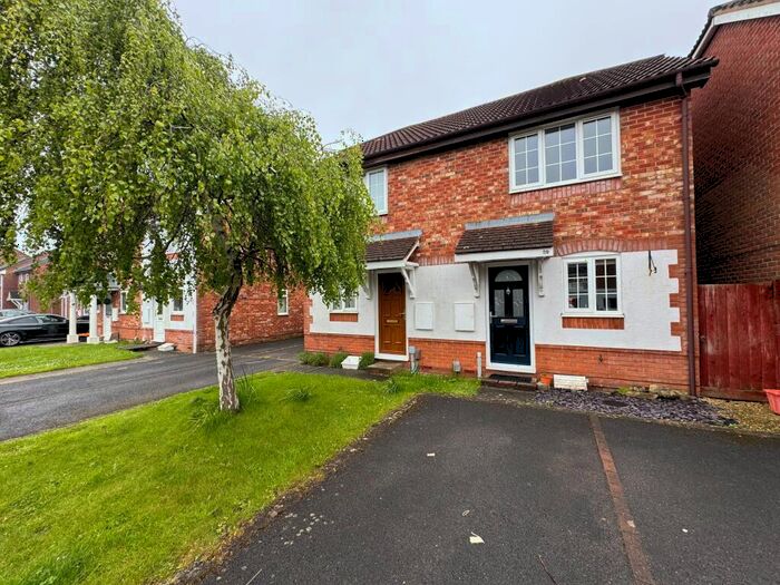 2 Bedroom Semi-Detached House To Rent In Mallard Close, Covingham, Swindon, SN3