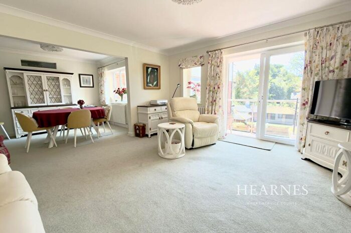 3 Bedroom Apartment For Sale In West Cliff Road, West Cliff, Bournemouth, BH4