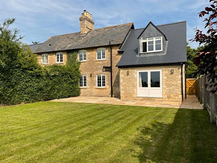 4 Bedroom Semi-Detached House For Sale In Langford, Oxfordshire, GL7