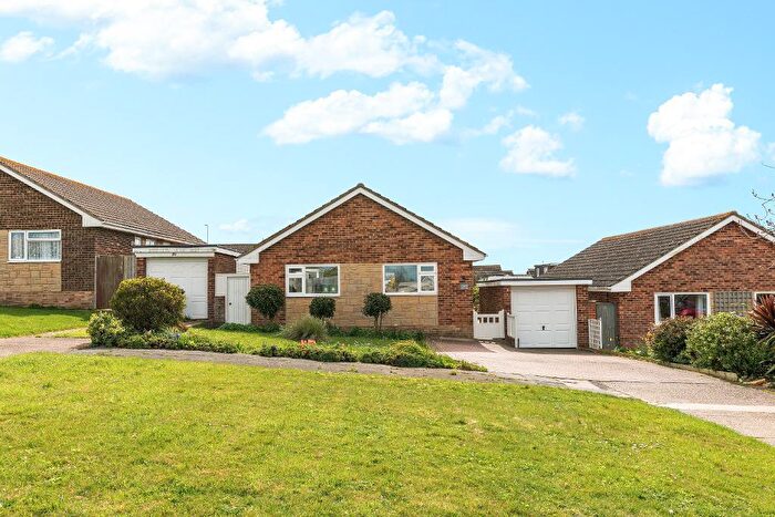 2 Bedroom Bungalow For Sale In Viking Close, Bishopstone, Seaford, East Sussex, BN25