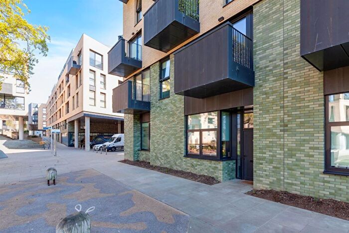 2 Bedroom Flat For Sale In Eccles Court, Burgess Springs, Chelmsford, CM1