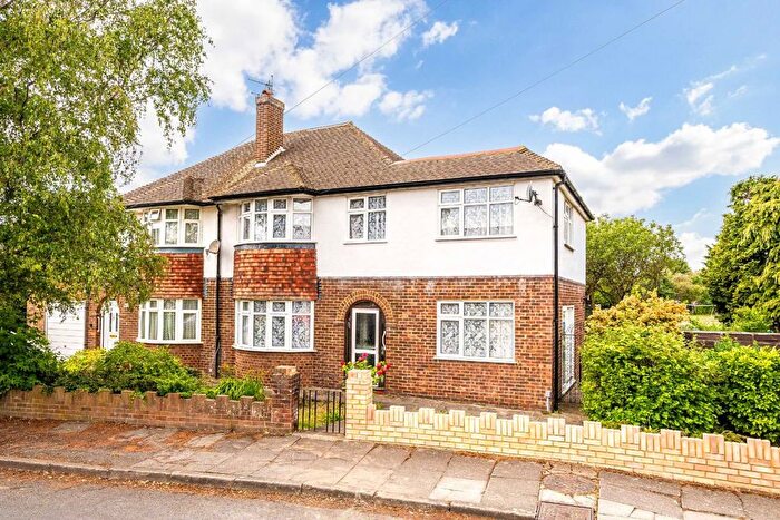 4 Bedroom Semi-Detached House For Sale In Southfields Avenue, Ashford, TW15