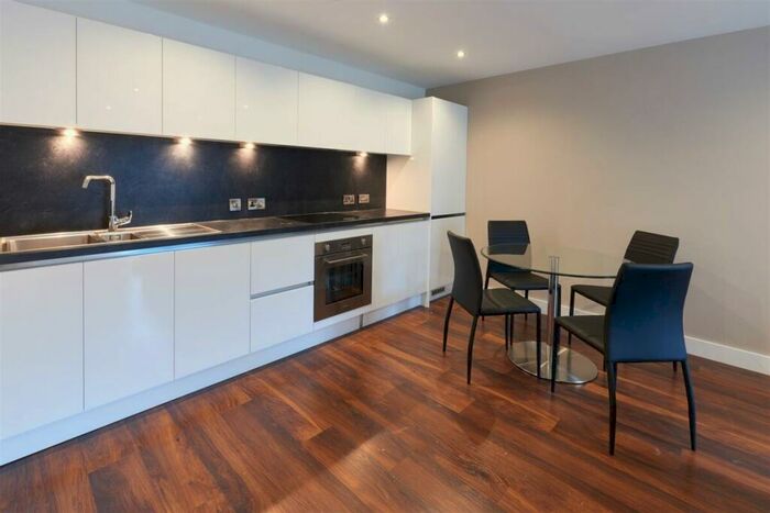 2 Bedroom Apartment To Rent In Greengate Salford, M3
