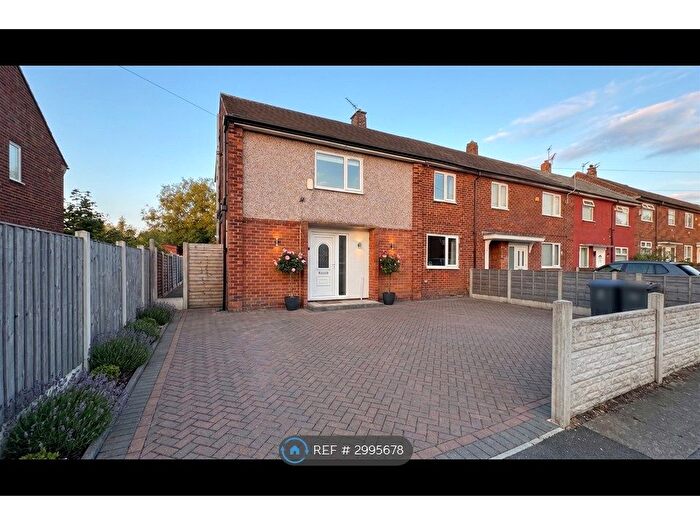 4 Bedroom Semi-Detached House To Rent In Greenwood Road, Manchester, M22