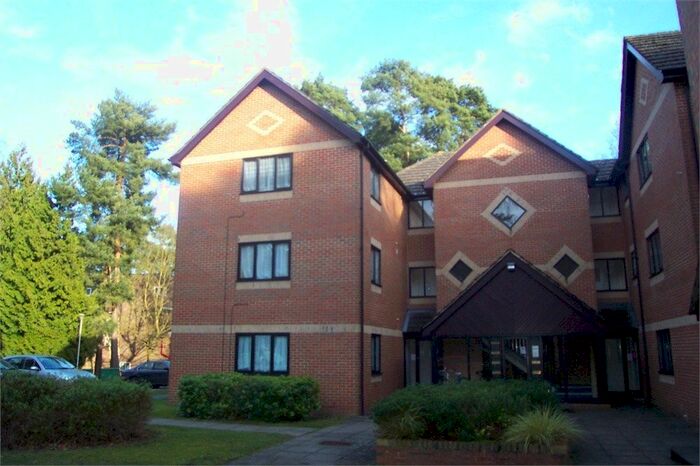 1 Bedroom Flat To Rent In Mulberry Court, Waylands Close, Bracknell, RG12
